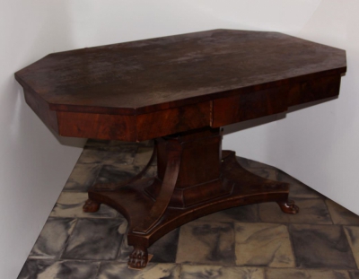 Стол гостиный красного дерева в стиле Ампир