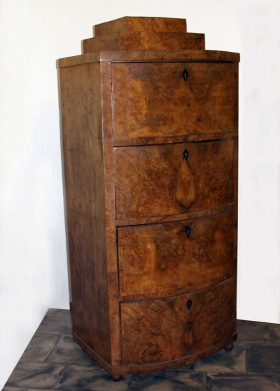 Комод на четыре ящика из капа ольхи в стиле Ампир