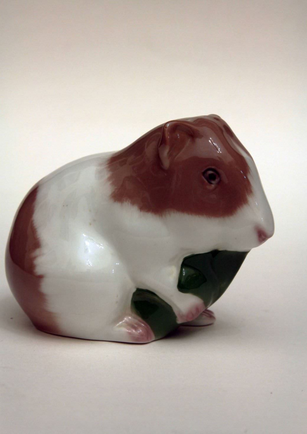 Фигурка фарфоровая «Морская свинка»