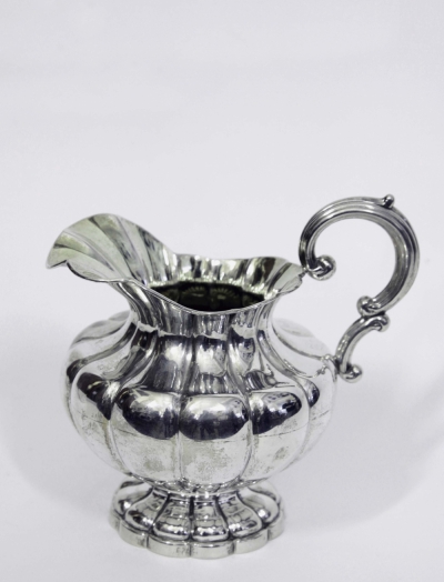 Молочник серебряный