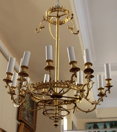 Люстра бронзовая на 15 свечей в эклектичном стиле
