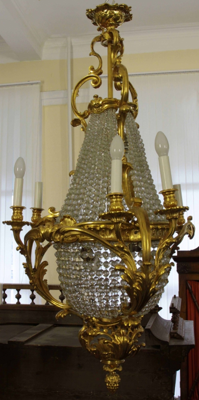 Люстра бронзовая золочённая в барочном стиле на двенадцать свечей