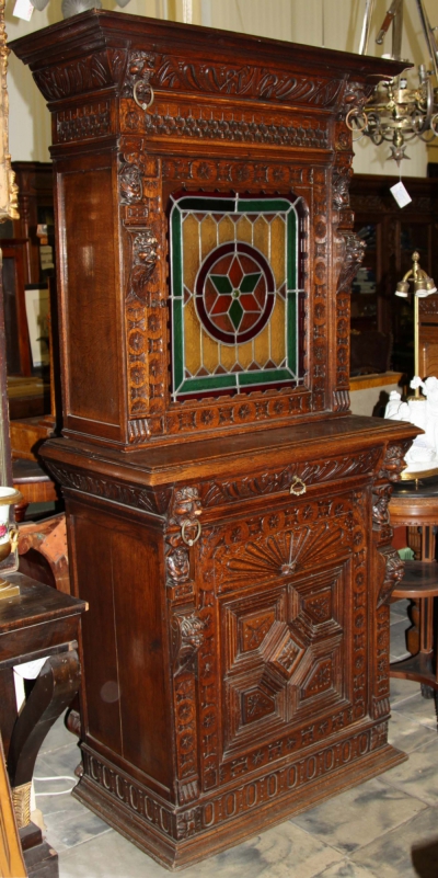 Старинные парные резные шкафы с витражными стёклами в эклектичном стиле