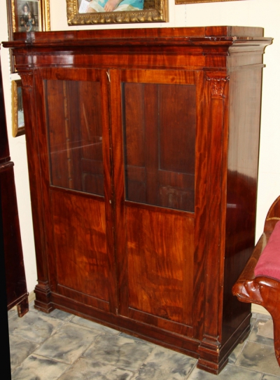 Шкаф книжный красного дерева в стиле ампир
