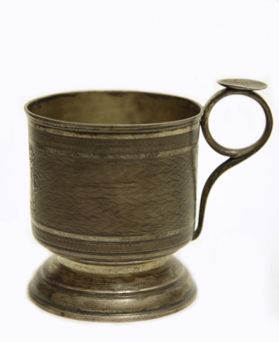 Старинный серебряный подстаканник в русском стиле