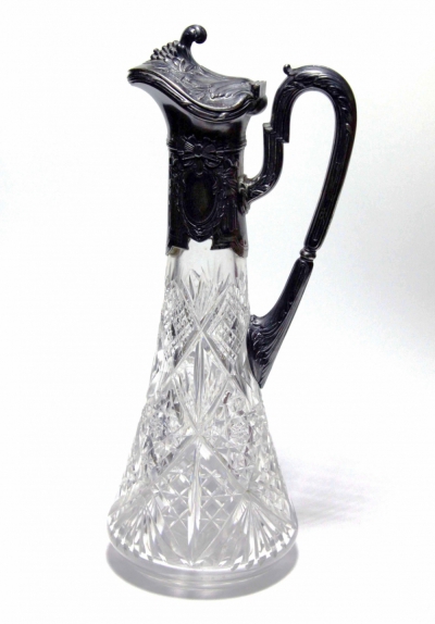 Графин старинный. Хрусталь в серебре