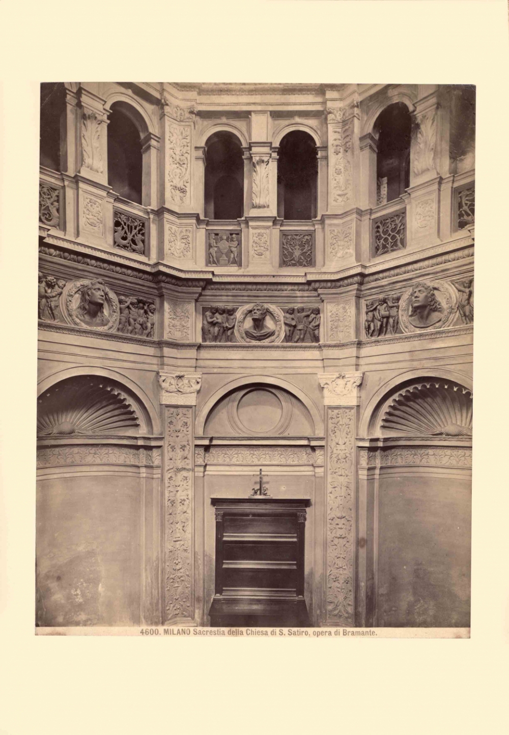 Старинная фотография «Milano Sacrestia della Chiesa di S.Satiro, opera di Bramante»