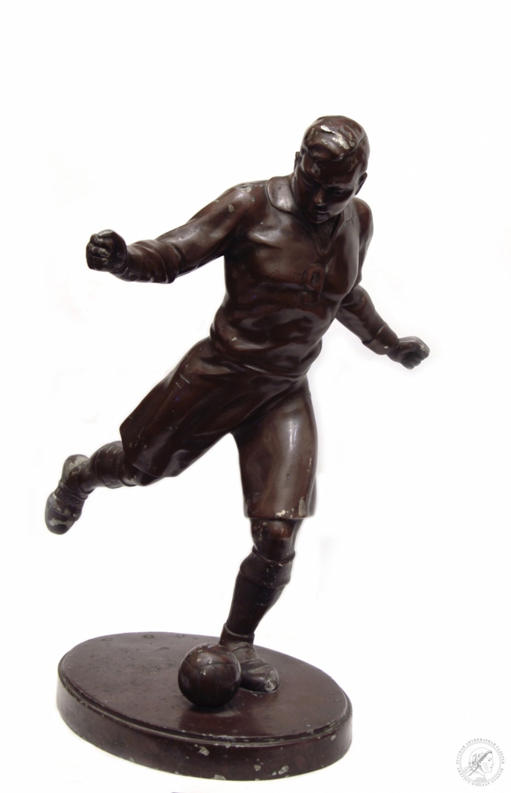 Кабинетная скульптура «Футболист»