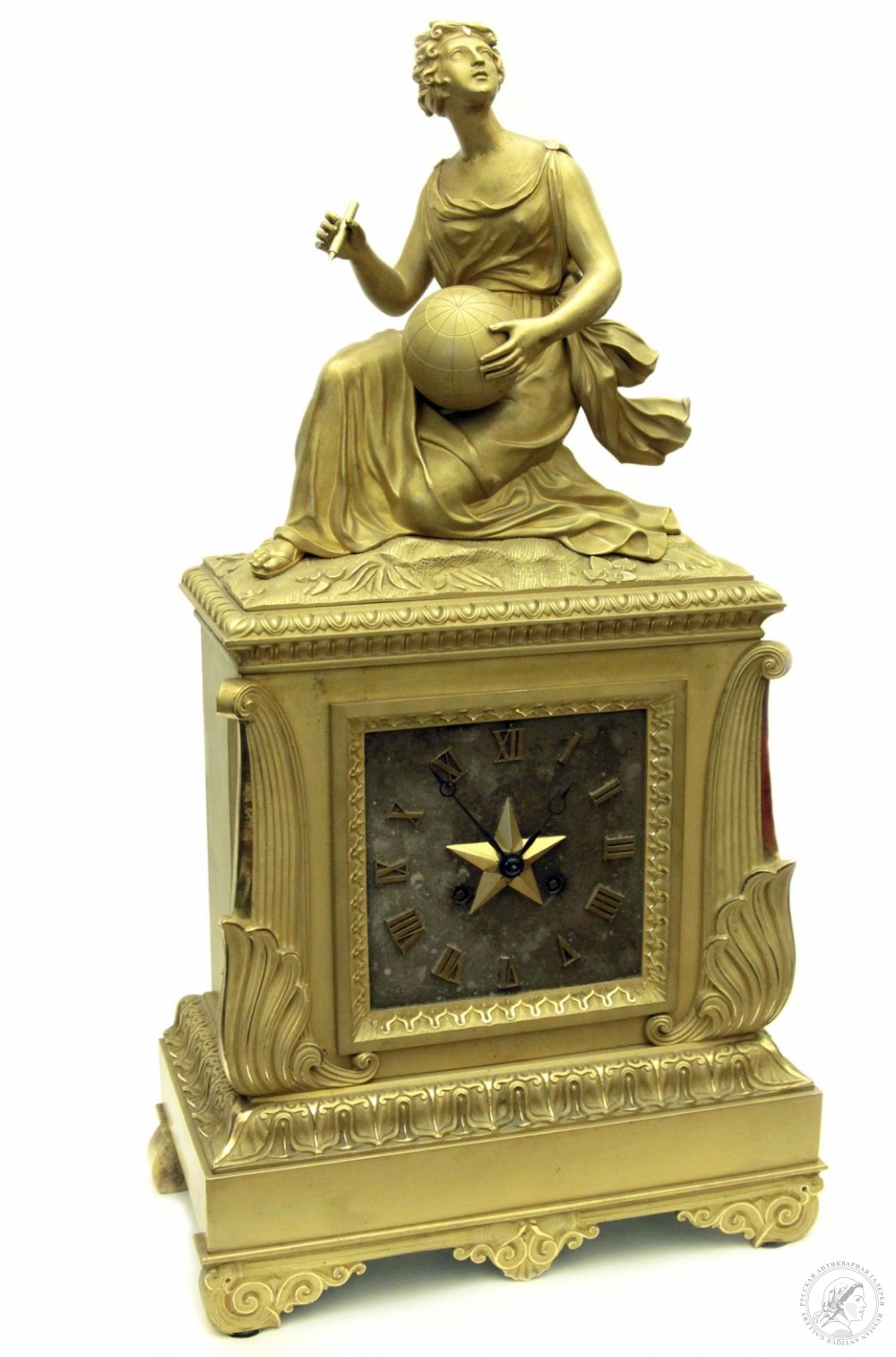 Часы в стиле ампир «Аллегория науки» с посеребрённым циферблатом