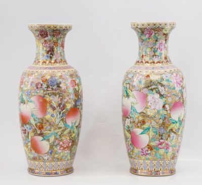 Парные вазы с изображением персиков