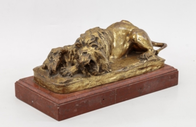 Скульптура «Лев, нападающий на кабана»