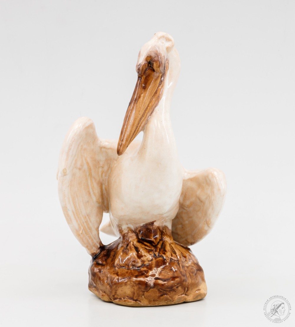Скульптурная композицию «Пеликан» Гжель