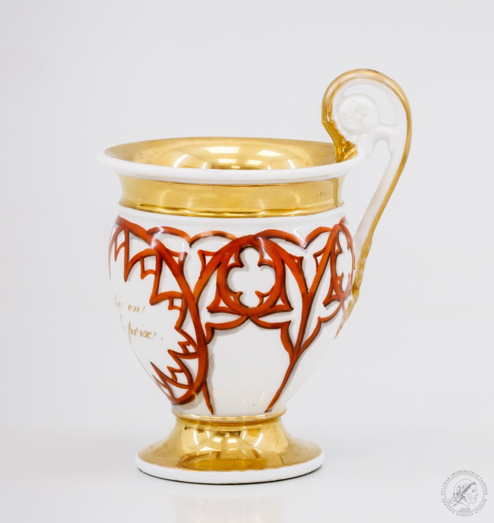 Чашка фарфоровая в стиле Ампир с красным декором