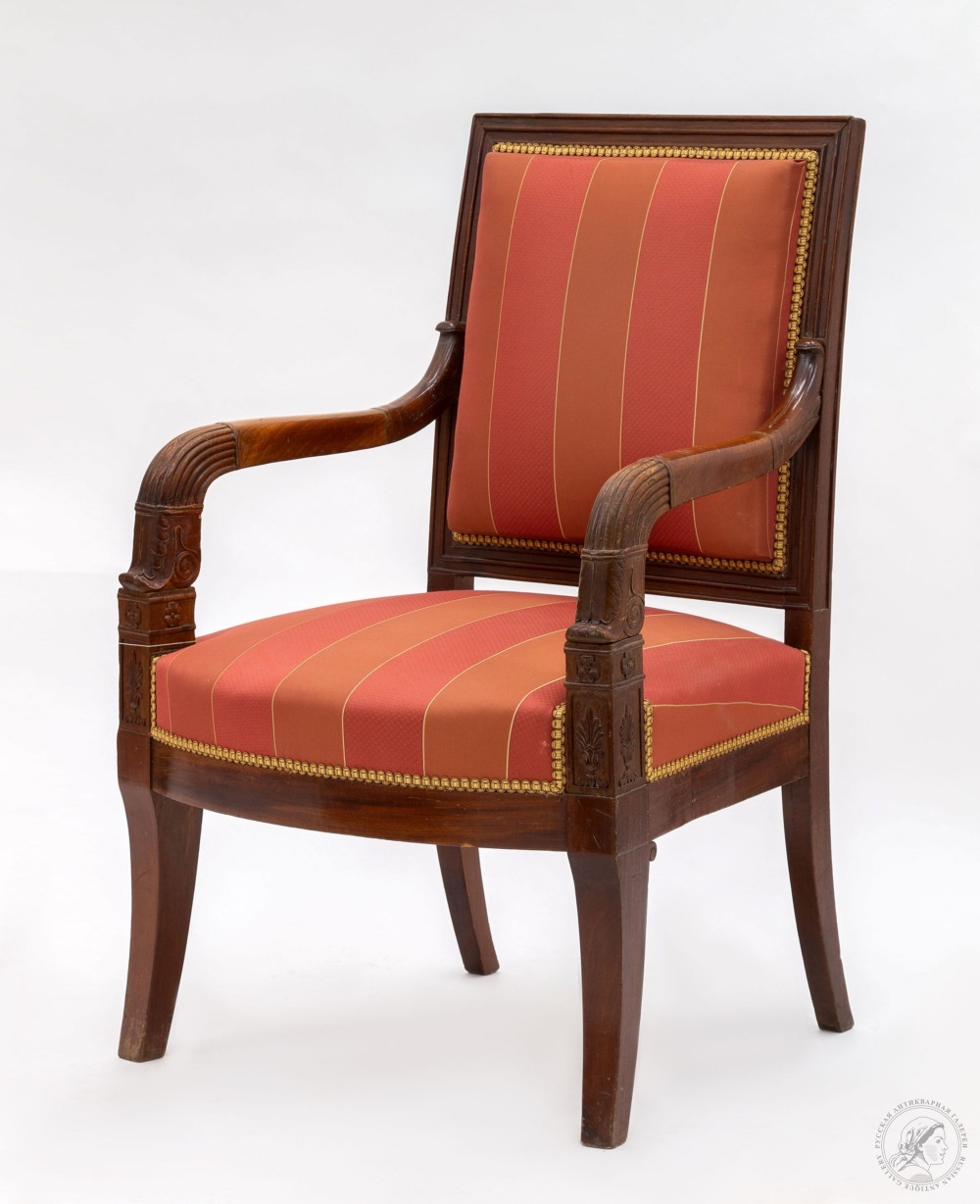 Кресло красного дерева в стиле директории